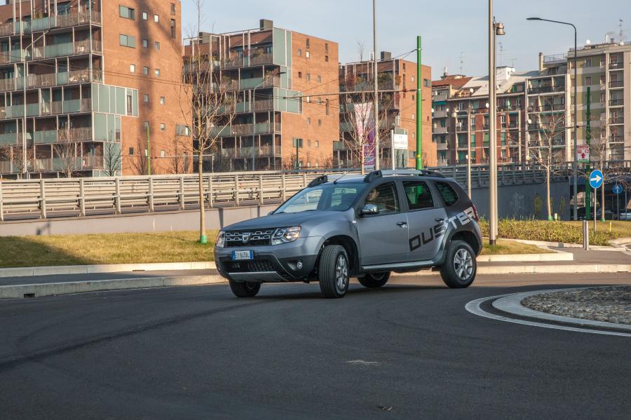  Dacia Duster Titan 2014 года  (IT) (фото 16 из 43)